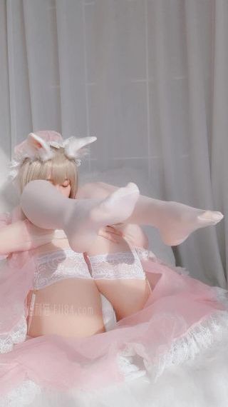 三人同眠完整版_超清手机在线看