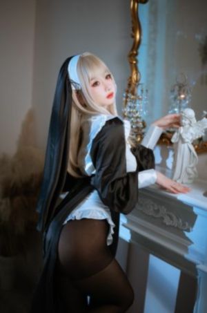 纳粹女子裸体监狱_HD完整视频观看