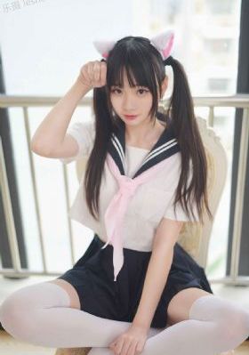 美女挨操_完整版在线观看